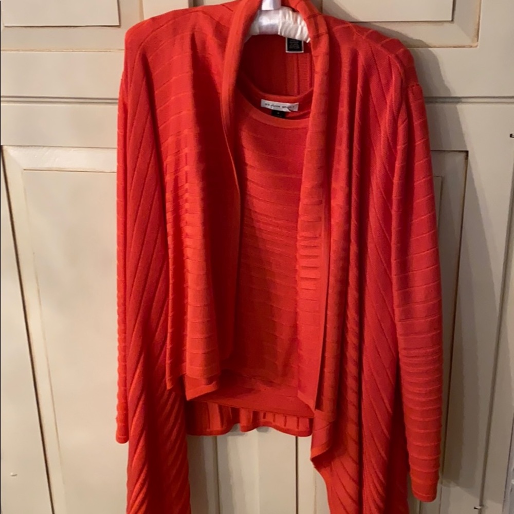 St. John’s knit shell and wrap